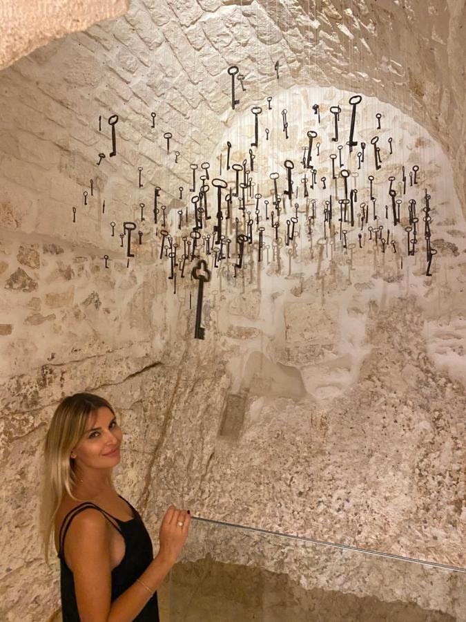 Alesia Luxury Cave Bed and Breakfast Ostuni Exteriör bild